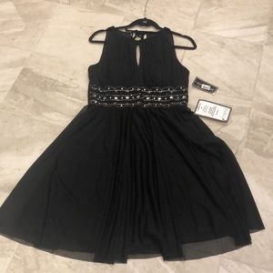 Jessica Howard NWT Gorgeous black cocktail dress
